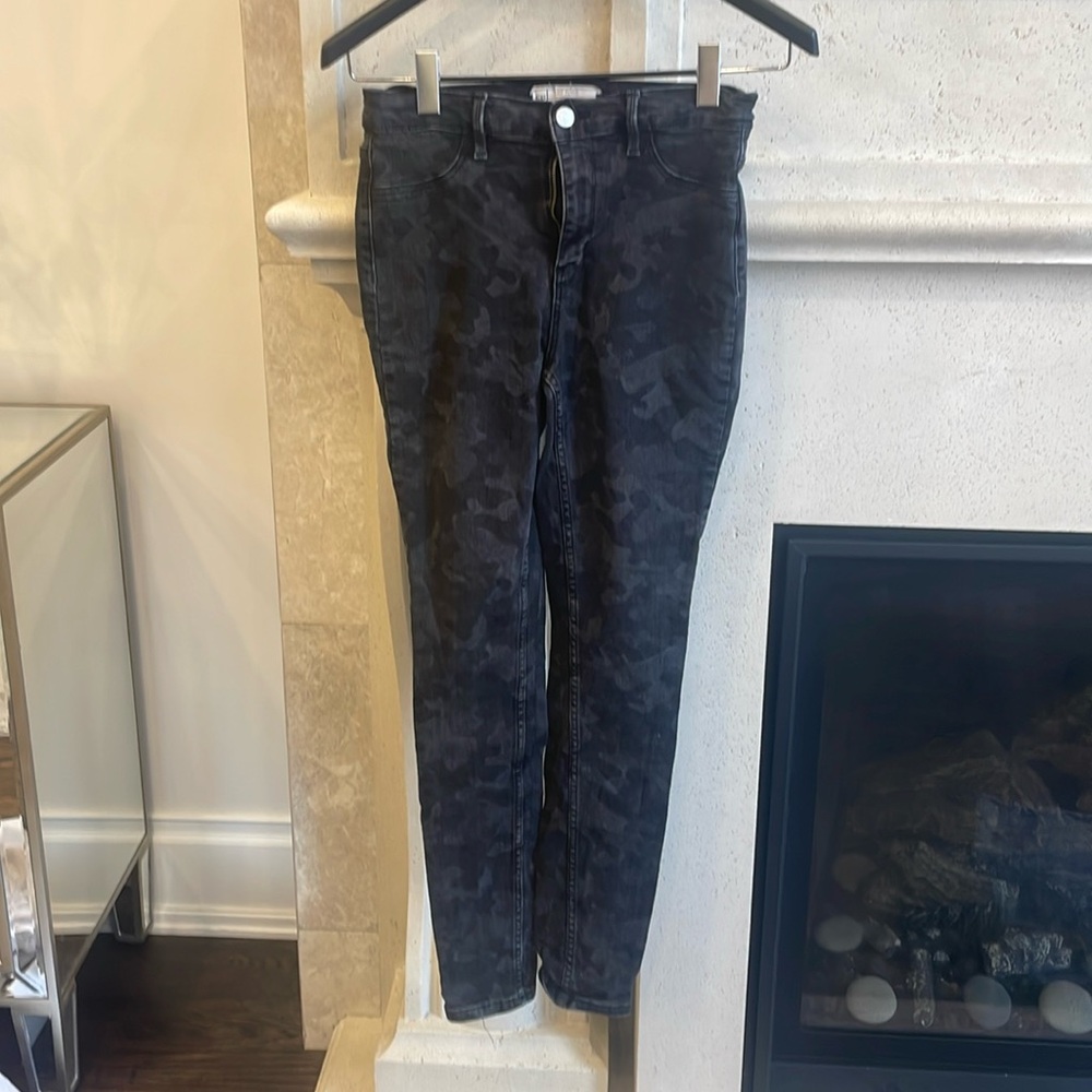 Free people black Camo skinny jeans. Slight stretch. Size 28. Never worn.